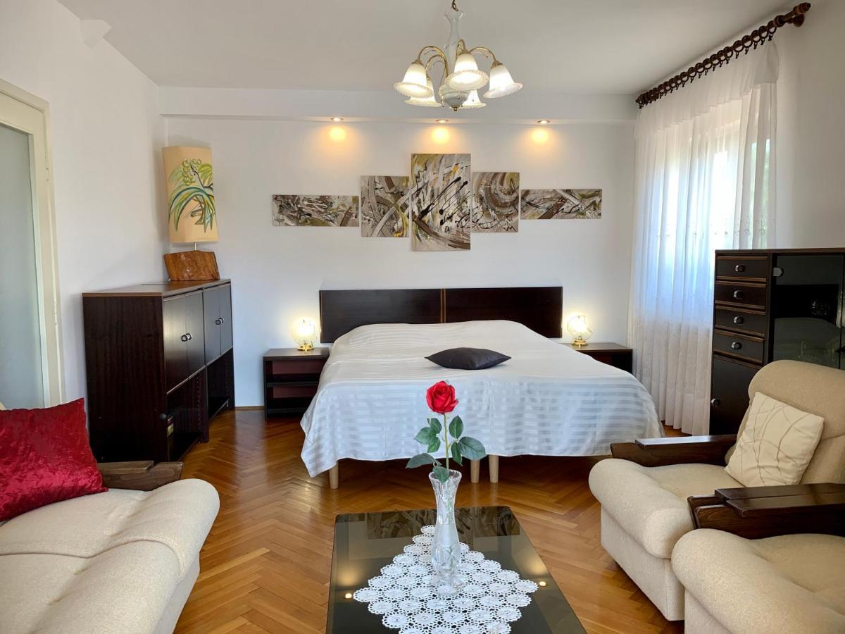Apartments Villa Mattossi Rovigno Esterno foto